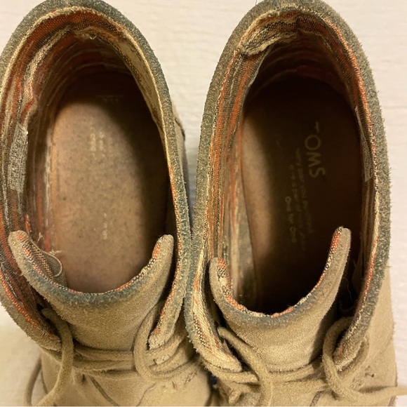 Toms Multicolor Striped Interior Shoes - Picture 7 of 9